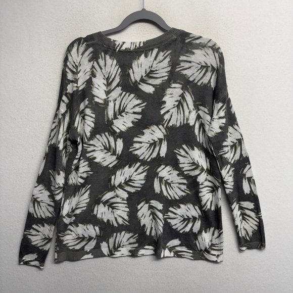 J JIll Linen Blend Long Sleeve Knit Sweater Gray Leaf Print XS - Picture 2 of 7